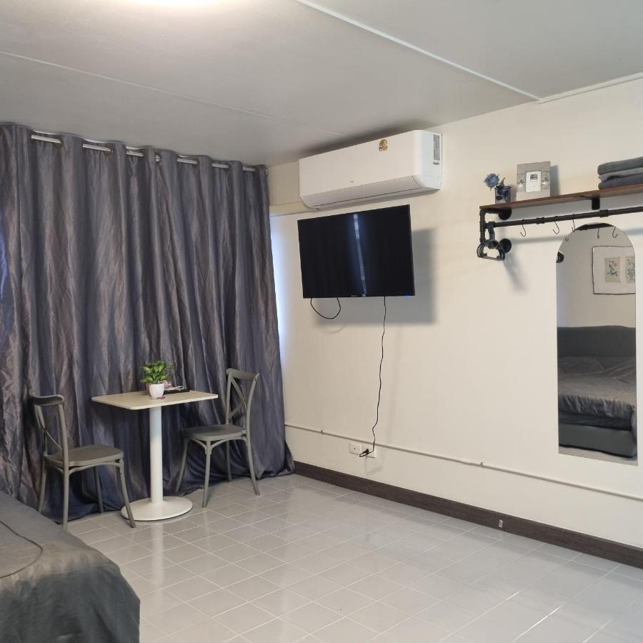 Popular Muang Thong Condo, Building T9, Floor 8, Room 20 - B&B Ban Bang Phang