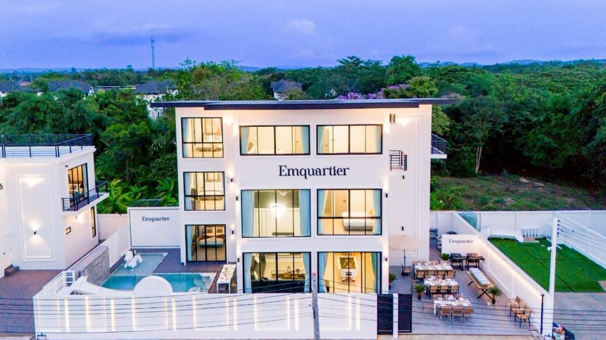 Emquatier Pool Villa Pattaya - B&B Ban Huai Yai