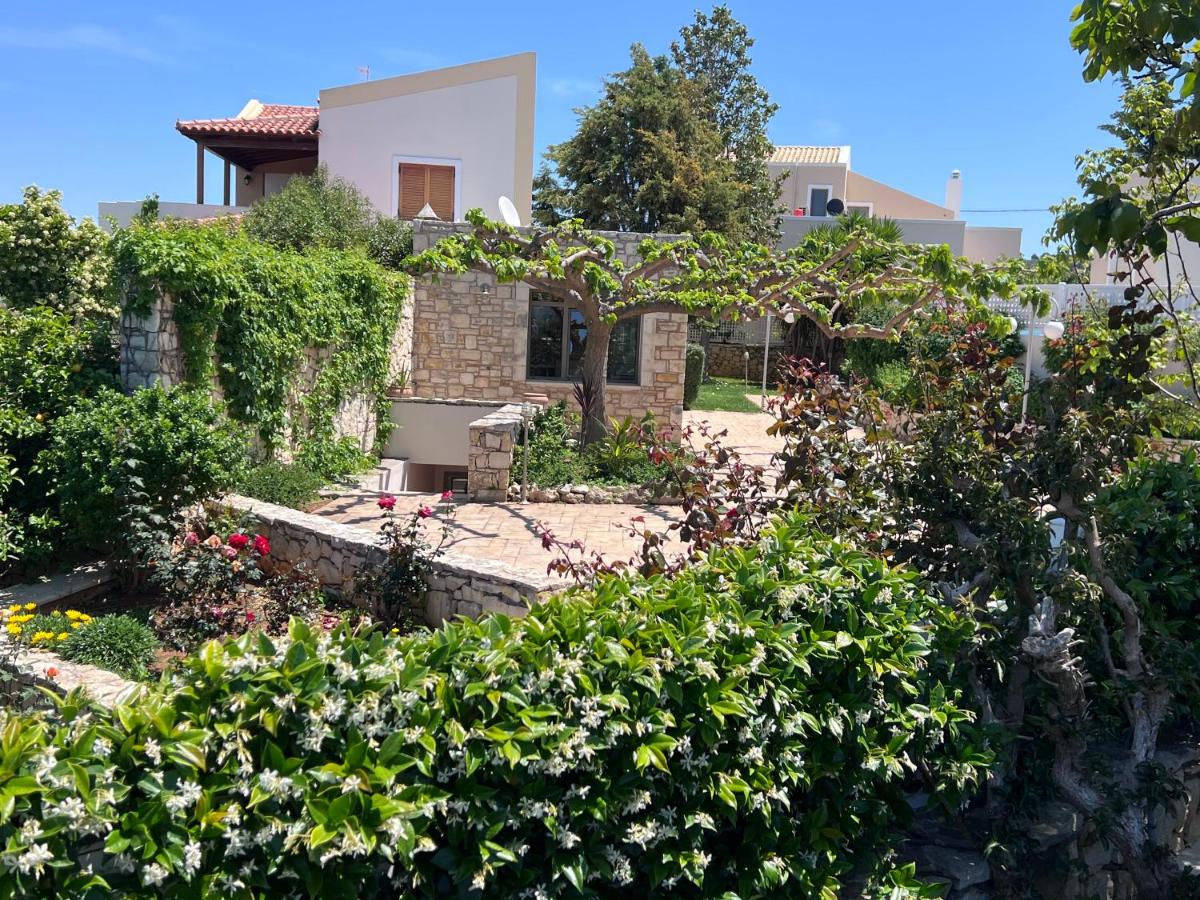 Salvia Villas - Chambres d’hôtes Skouloúfia