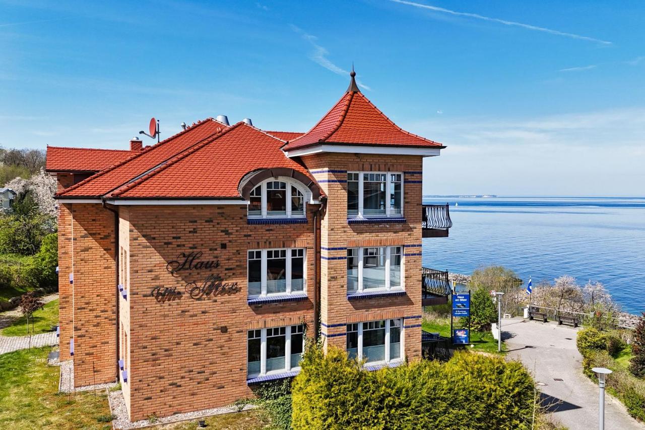 Ferienwohnung mit traumhaftem Meerblick - Haus am Meer FeWo 12 - B&B Lohme