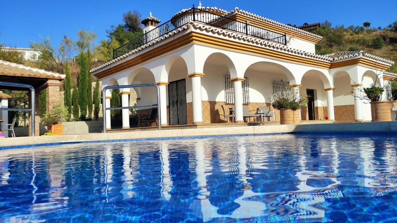 Villa Adelfas, Piscina infinity - Bed and Breakfast Málaga