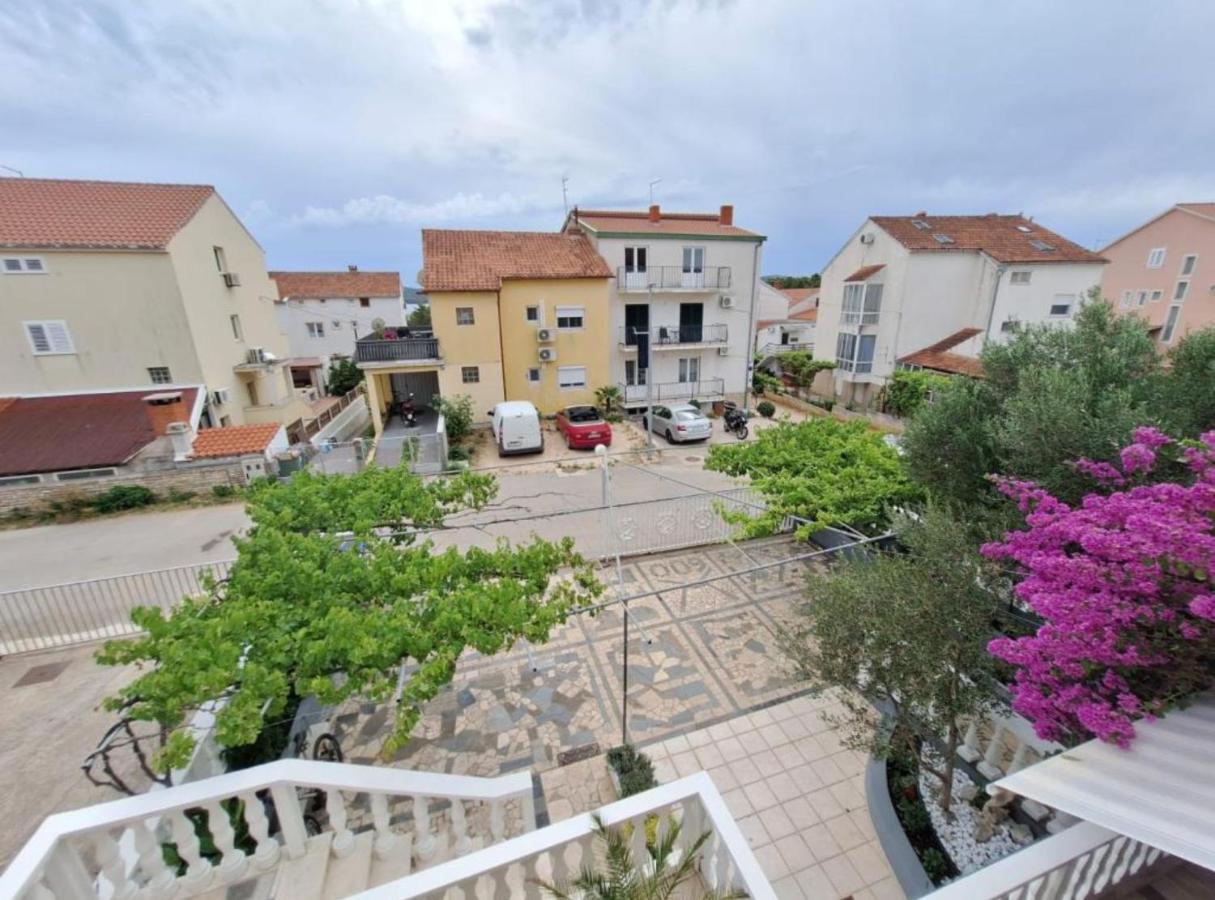Superior One bedroom apartment with balcony