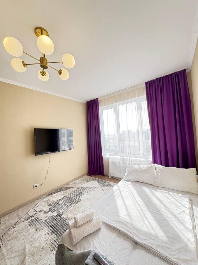 Апартаменты рядом с Кардиоцентром, Астана Арена, Центром материнства, Детской реабилитации, Онкологией - Ferienwohnung Astana