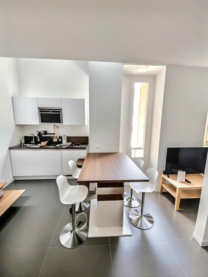 FRGK "Chic 1 Bedroom Apartment Center Antibes Style Comfort " - B&B