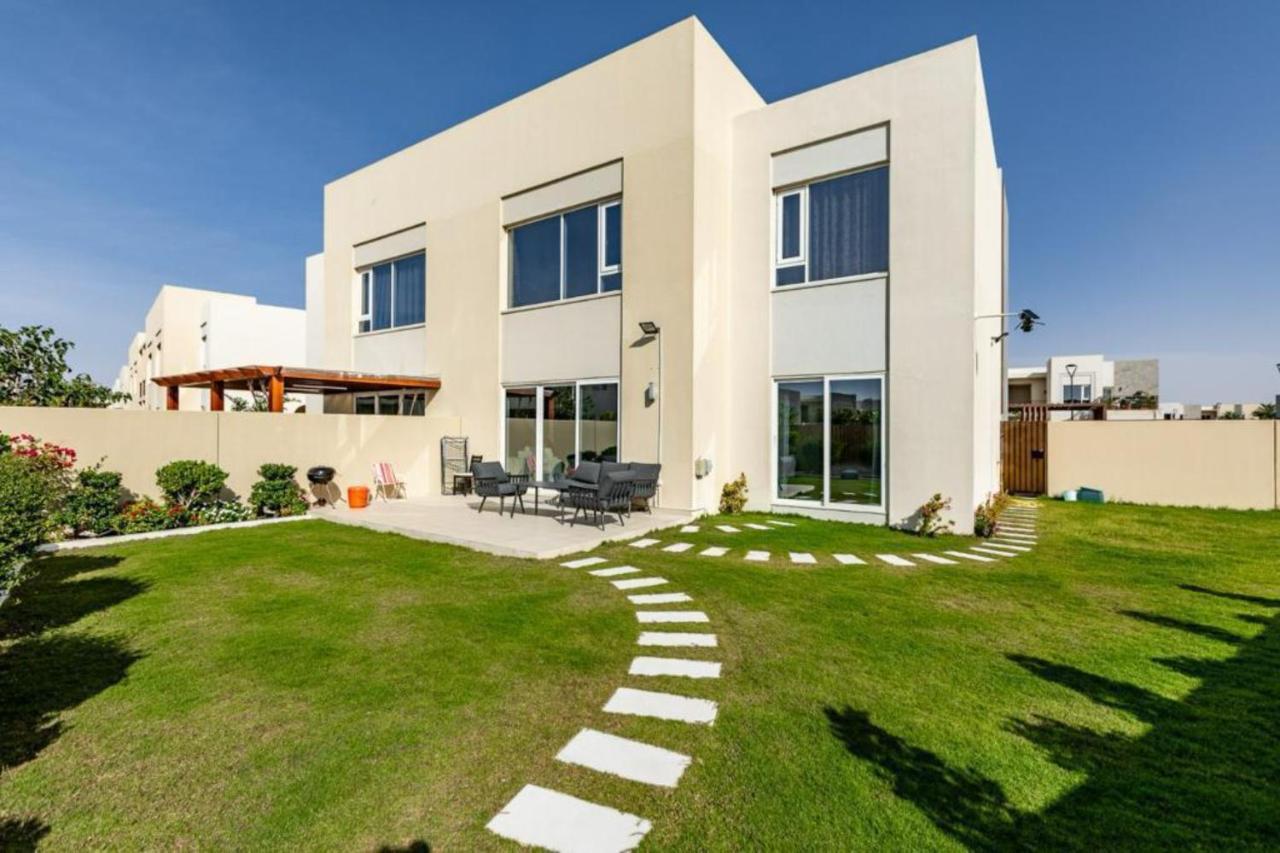 Phaedrus Living Urbana Serenity Escape - B&B Dubái