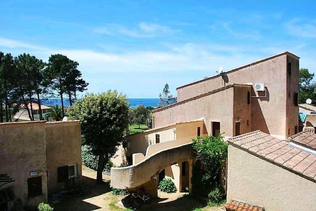 Studio Corse avec acces direct à la plage La Liscia - B&B