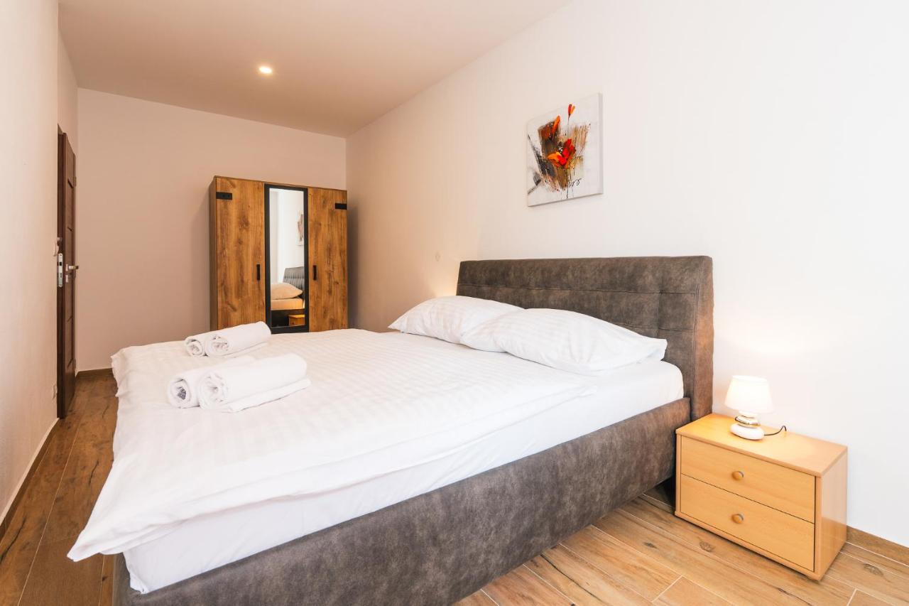 Appartamento con 2 Camere da Letto