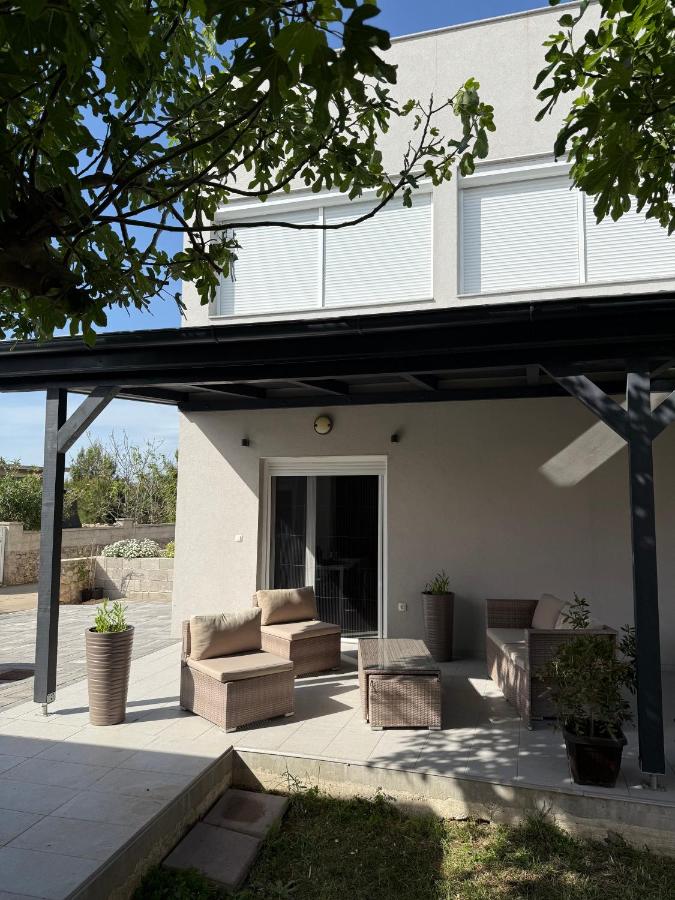 Apartmani BB - Bed and Breakfast Vir
