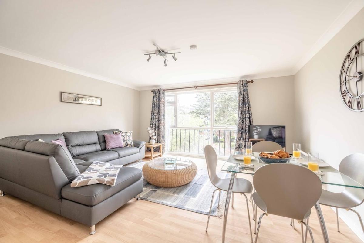 2 Bed Apartment, Close to Windsor, Free Parking - B&B