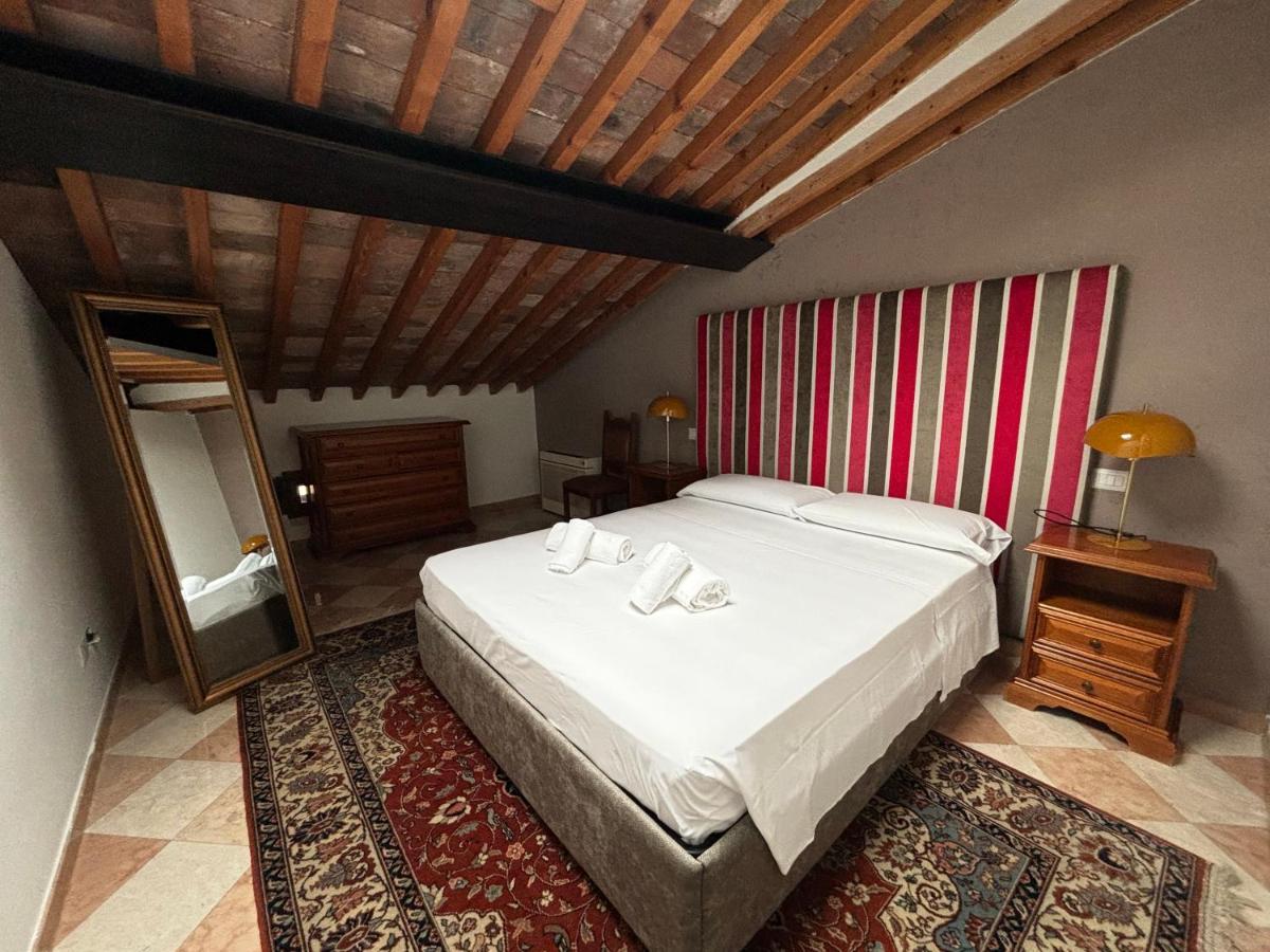 Appartamento con 2 Camere da Letto, Balcone e Terrazza