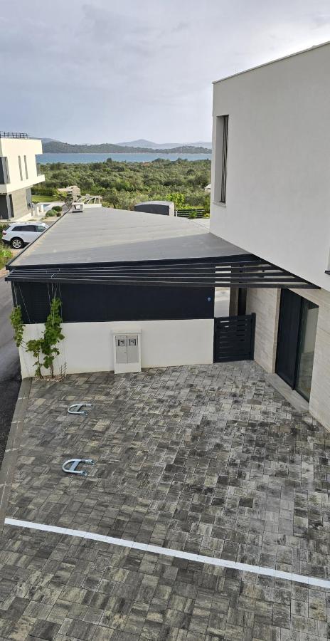 MEERBLICK DUPLEX POOL-VILLA REGIRMA DELUXE bis 8 Personen - B&B Vodice