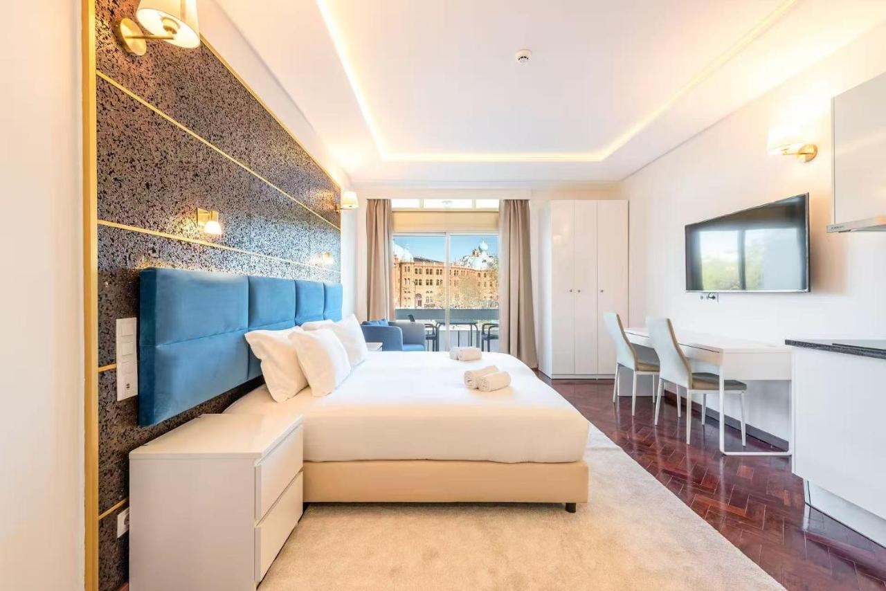 Queen Room with Balcony