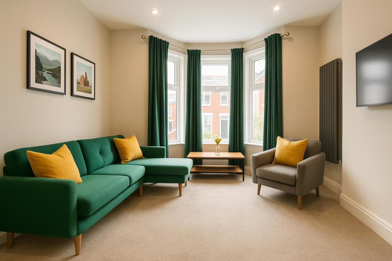 4 Bedroom Spacious House in Cardiff - B&B