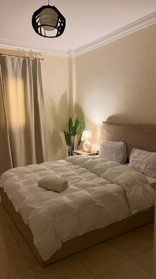 2 BR apartment near airport - B&B Il Cairo