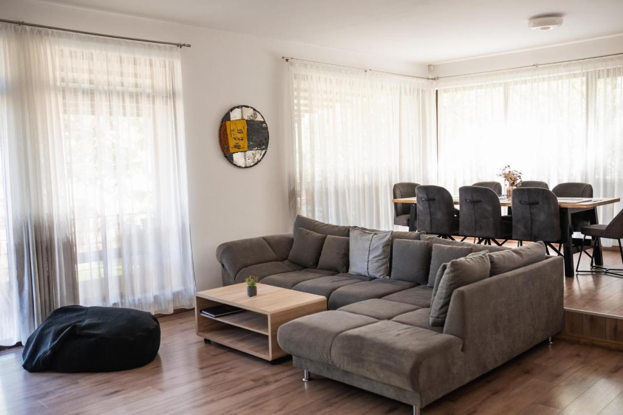 Вила Маунтайн Вю - B&B Brestnik