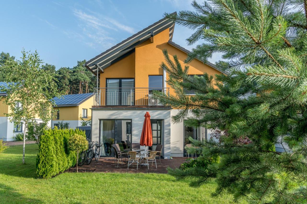 Ferienpark Rübezahl am Müggelsee, Haus 15 Zeder mit eigener Sauna, idealer Ort für Natur- und Erholungssuchende, für Radfahrer, Familien mit Kindern und Hundeliebhaber - Ferienwohnung Berlin