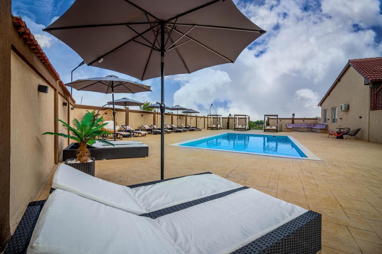Pensiunea Adrian - B&B Novaci