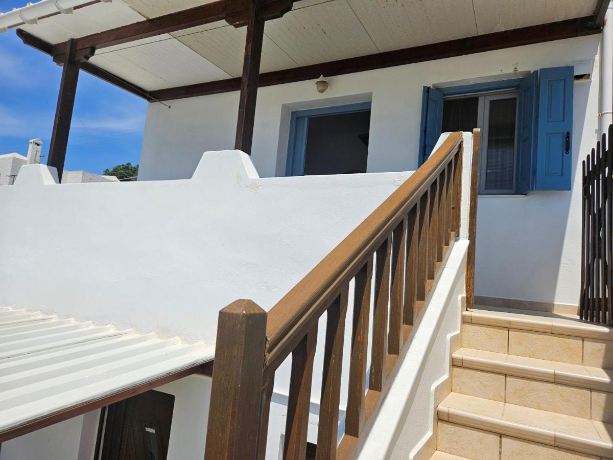 Trypiti Sea View Apartment - B&B Tripiti