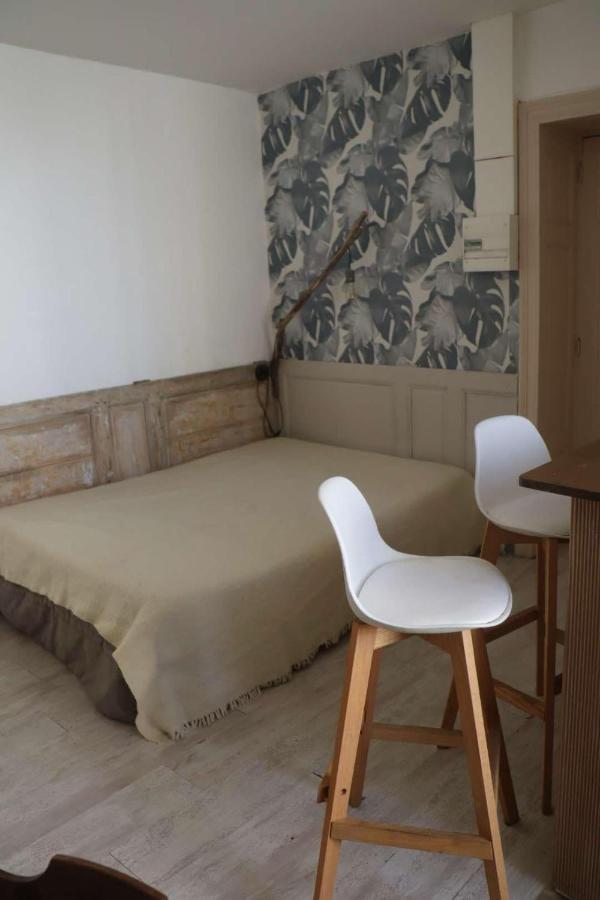 agréables studios avec terrasse sur jardin - B&B Caussade