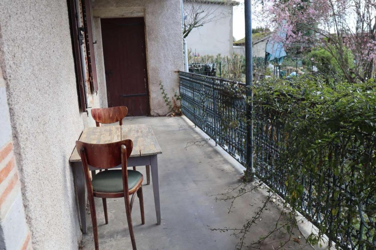 agréables studios avec terrasse sur jardin - B&B