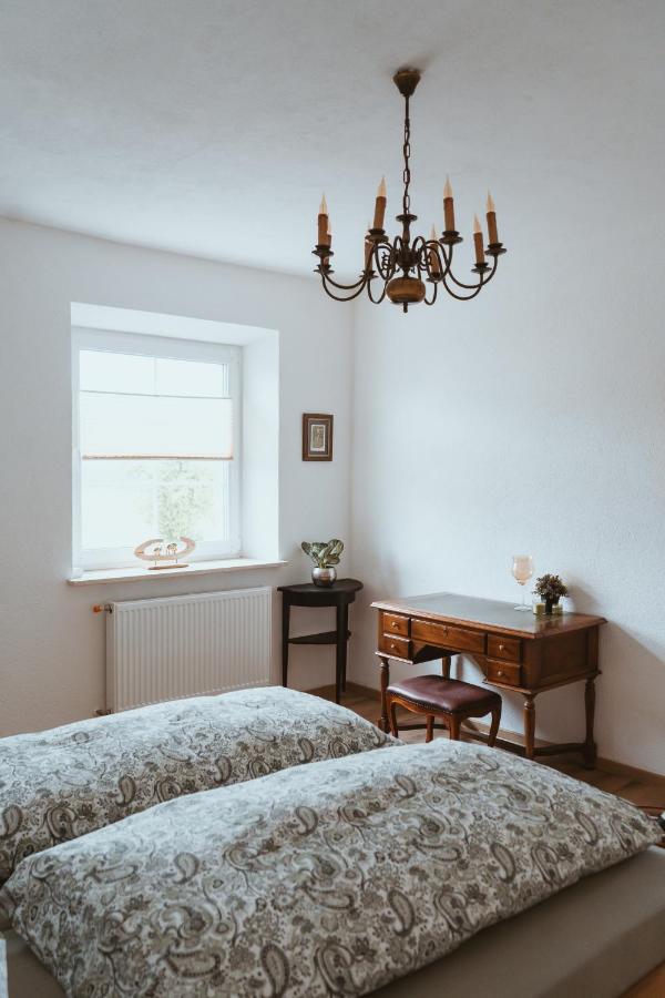 Deluxe Appartement met 2 Slaapkamers en Uitzicht op de Tuin