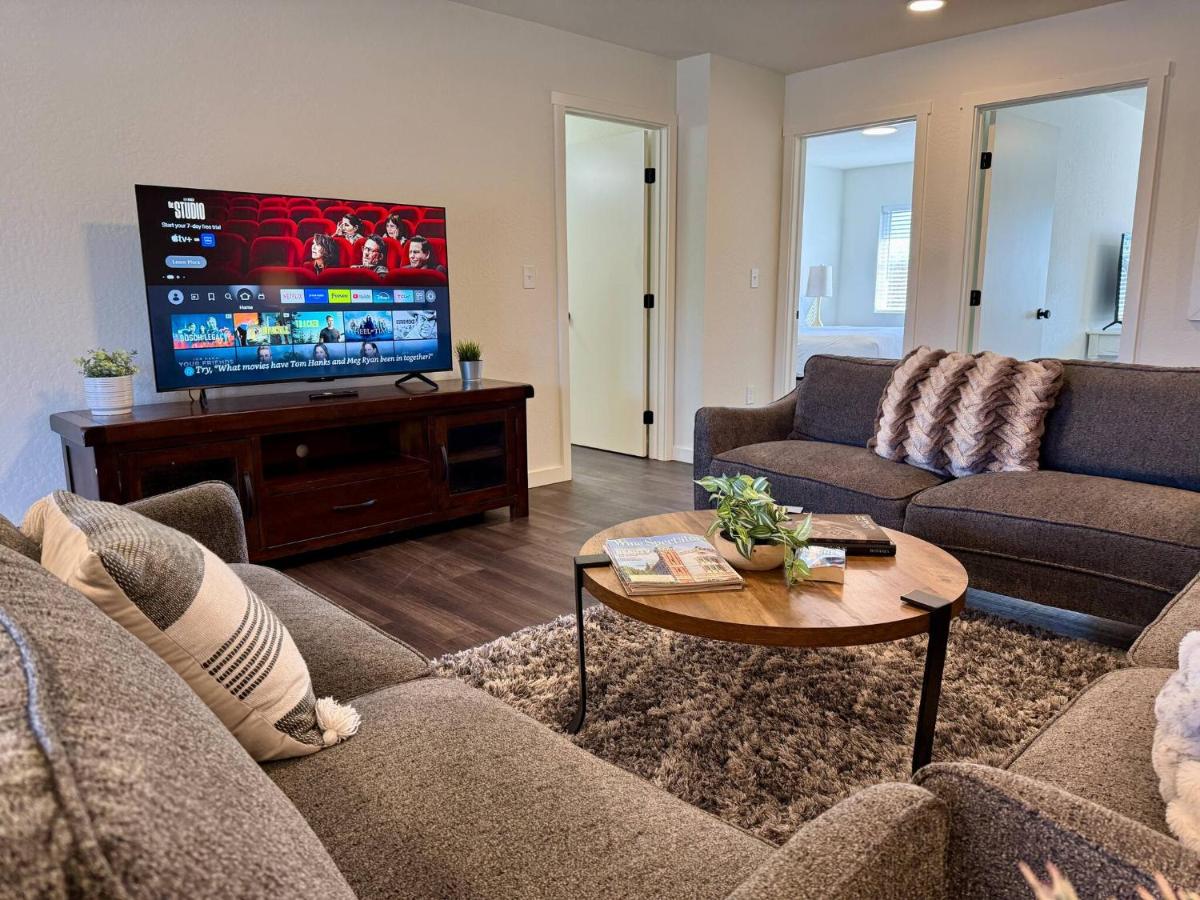 Homestead Village - Two Bedroom Condo Top Floor - Bed and Breakfast Sandpoint