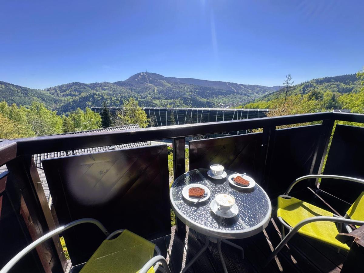 Suite - Vue sur Montagne