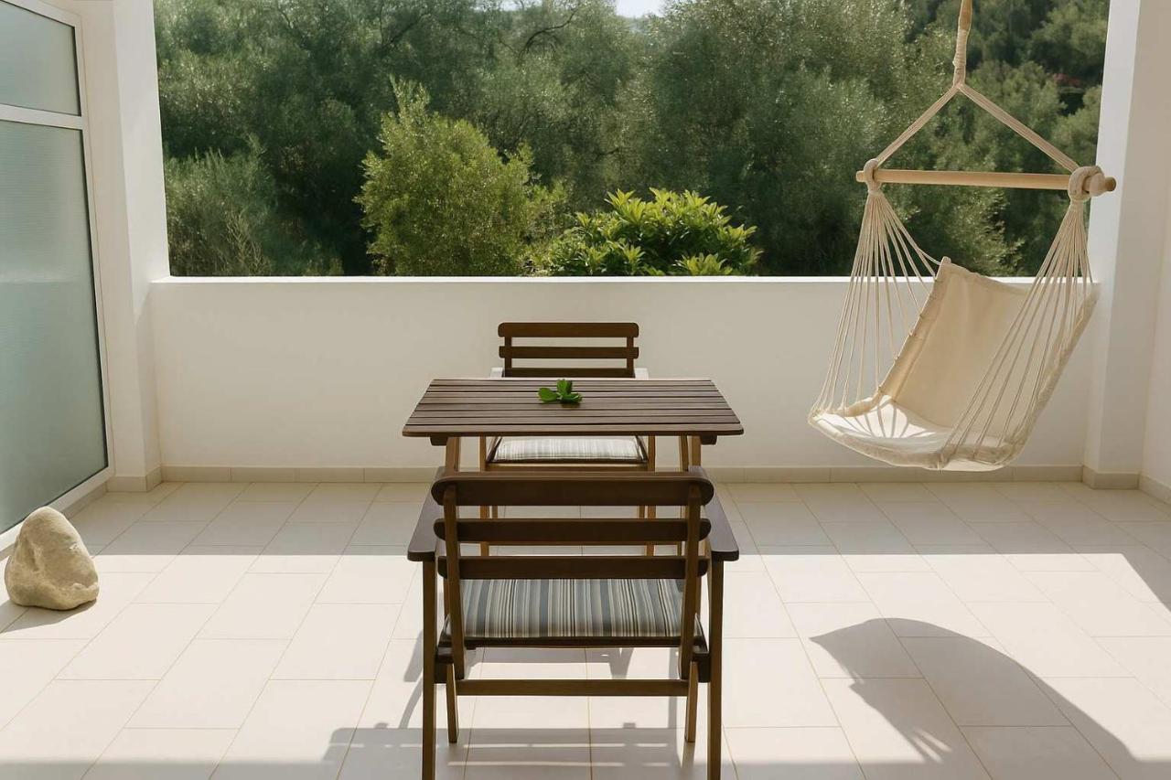 Secluded Serenity - A Tranquil Suite in Corfu - B&B