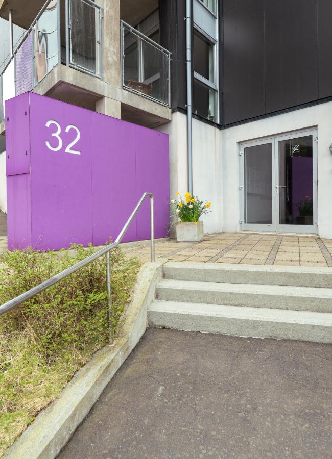 3 BR Apartment with Balcony, Sea View and Parking - B&B