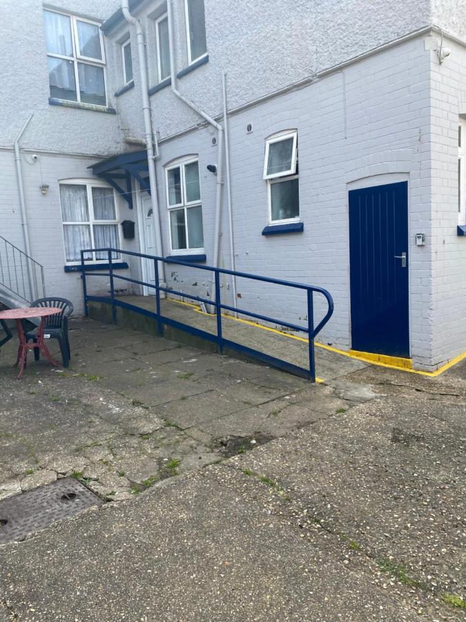 Phoenix Nest - B&B Skegness