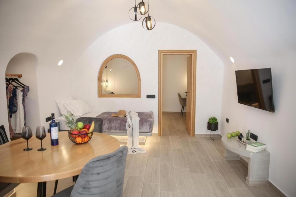 Luxury Canava Santorini by ΜΡS - B&B