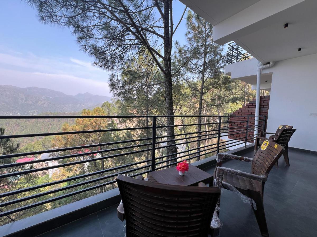 Apartment mit Balkon