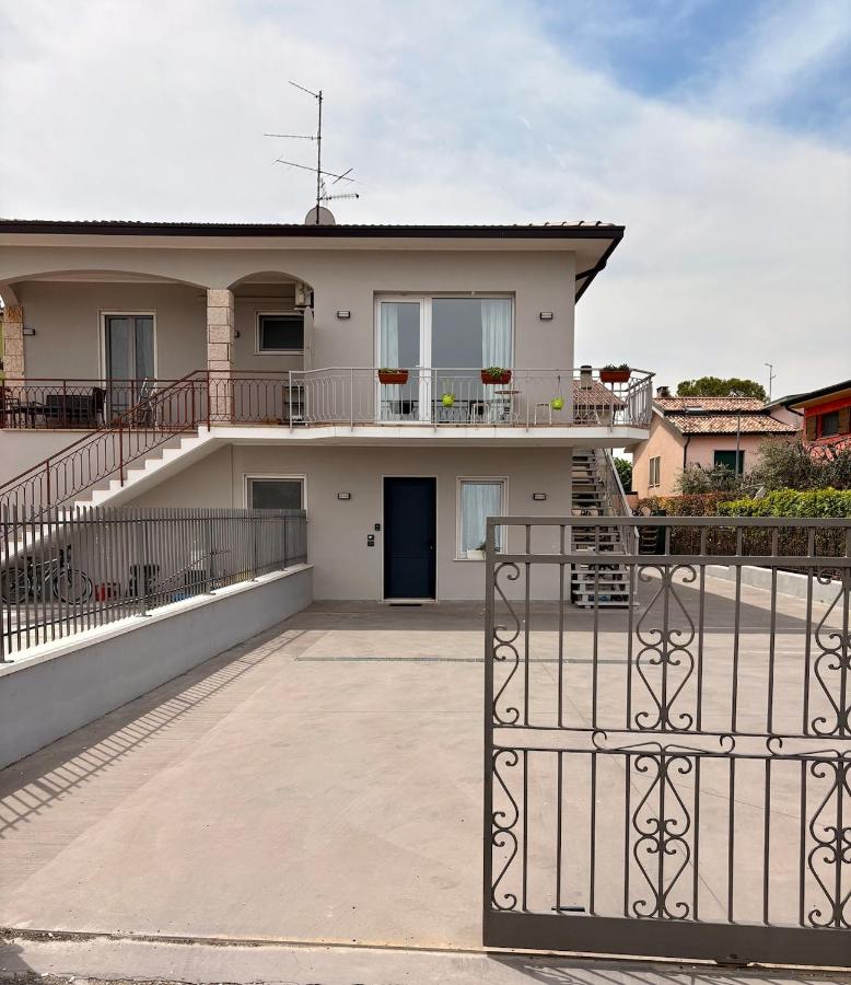 Dalia Lakefront Apartment - B&B
