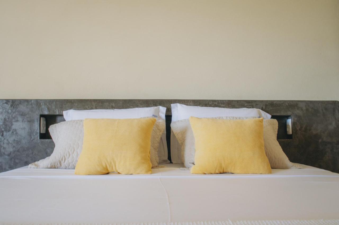 Zimmer mit Kingsize-Bett und Whirlpool