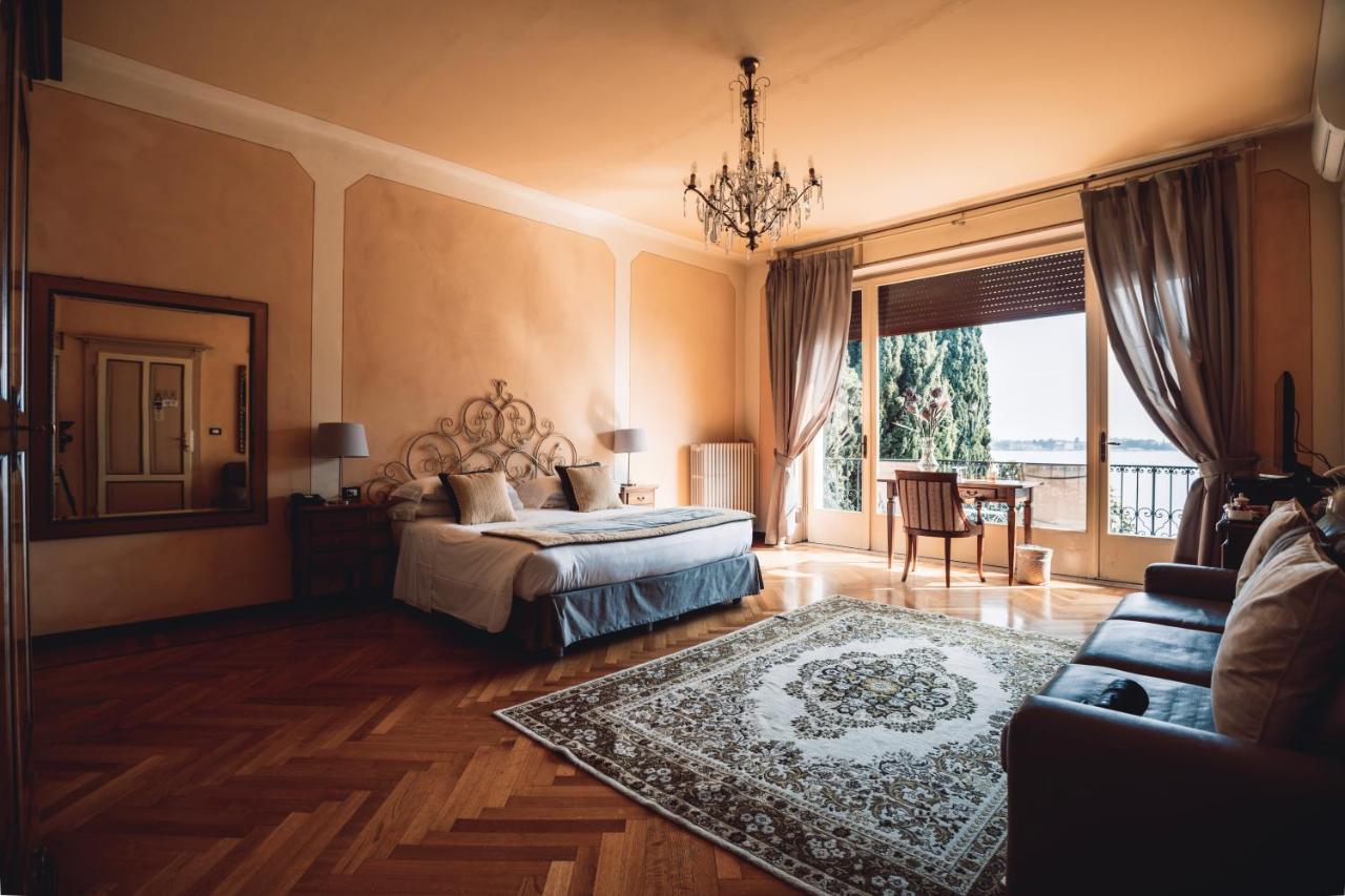 Camera Matrimoniale Deluxe con Terrazza e Vista Lago