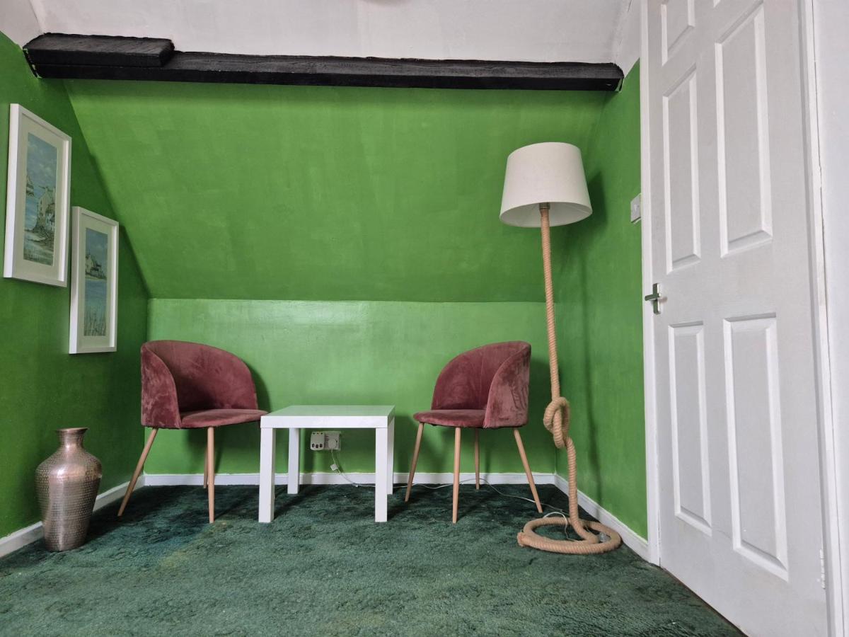 Economy Single Room