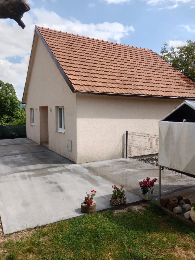 Nuko's family - Ferienwohnung Nikšić