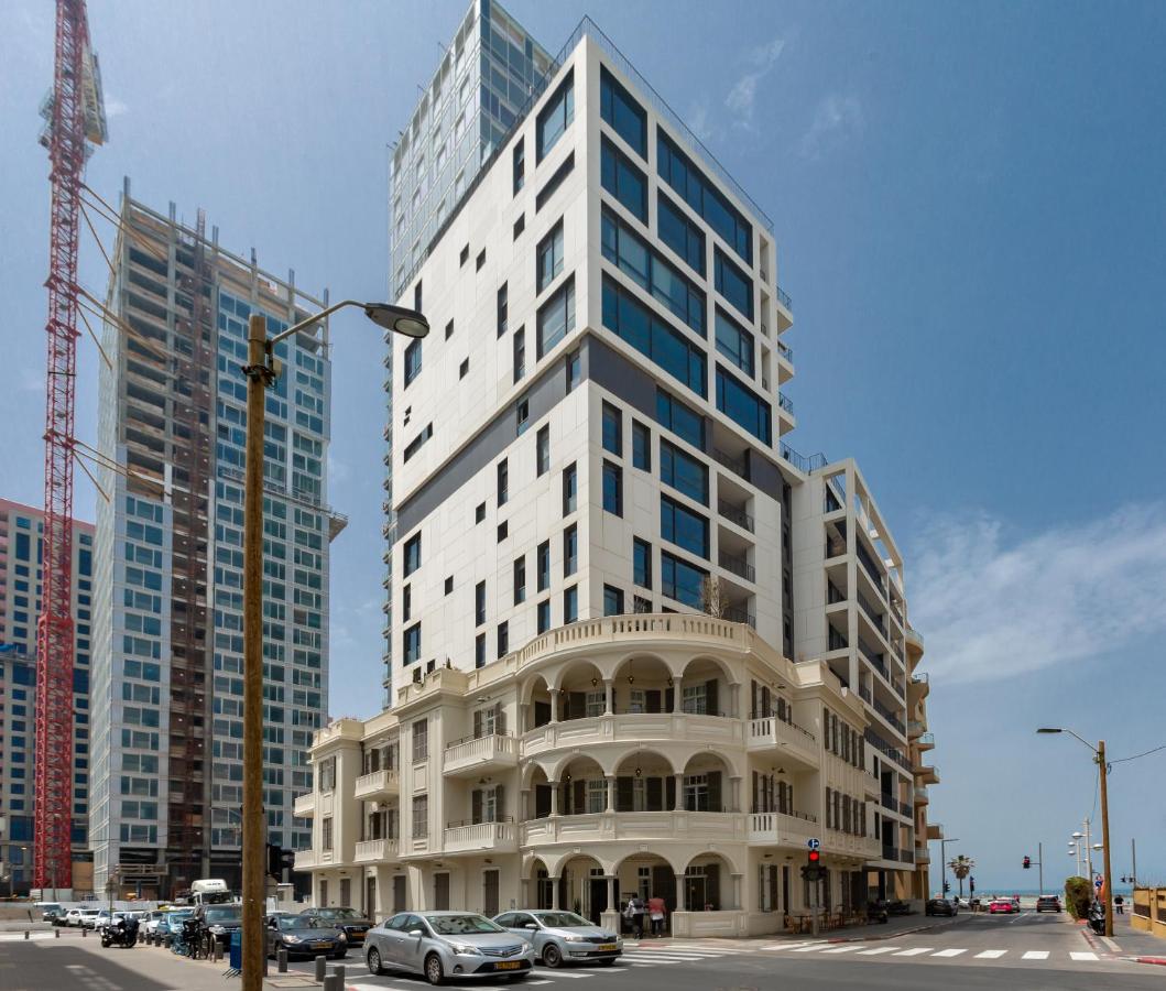 Chic 2BR Apartment w Balcony & Sea View by HolyGu - Chambres d’hôtes Tel-Aviv