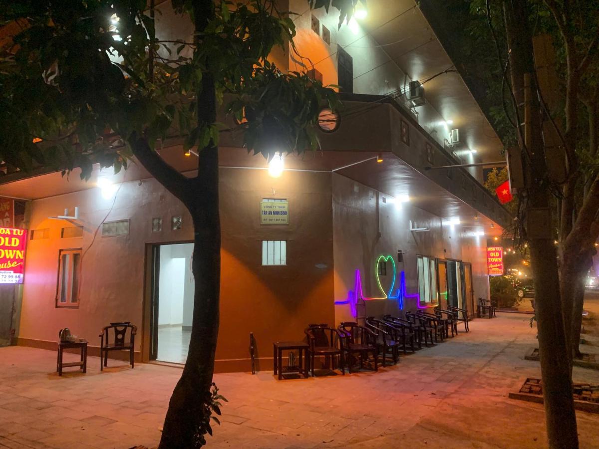Hoa Lư Old Town House - B&B