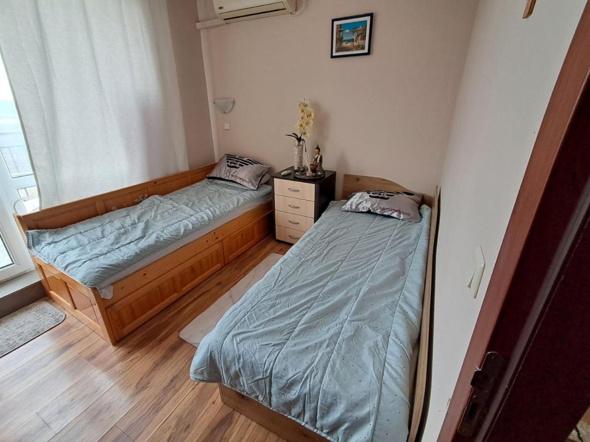 Apartament in Chateu 1 Aheloy - Chambres d'hôtes Aheloy