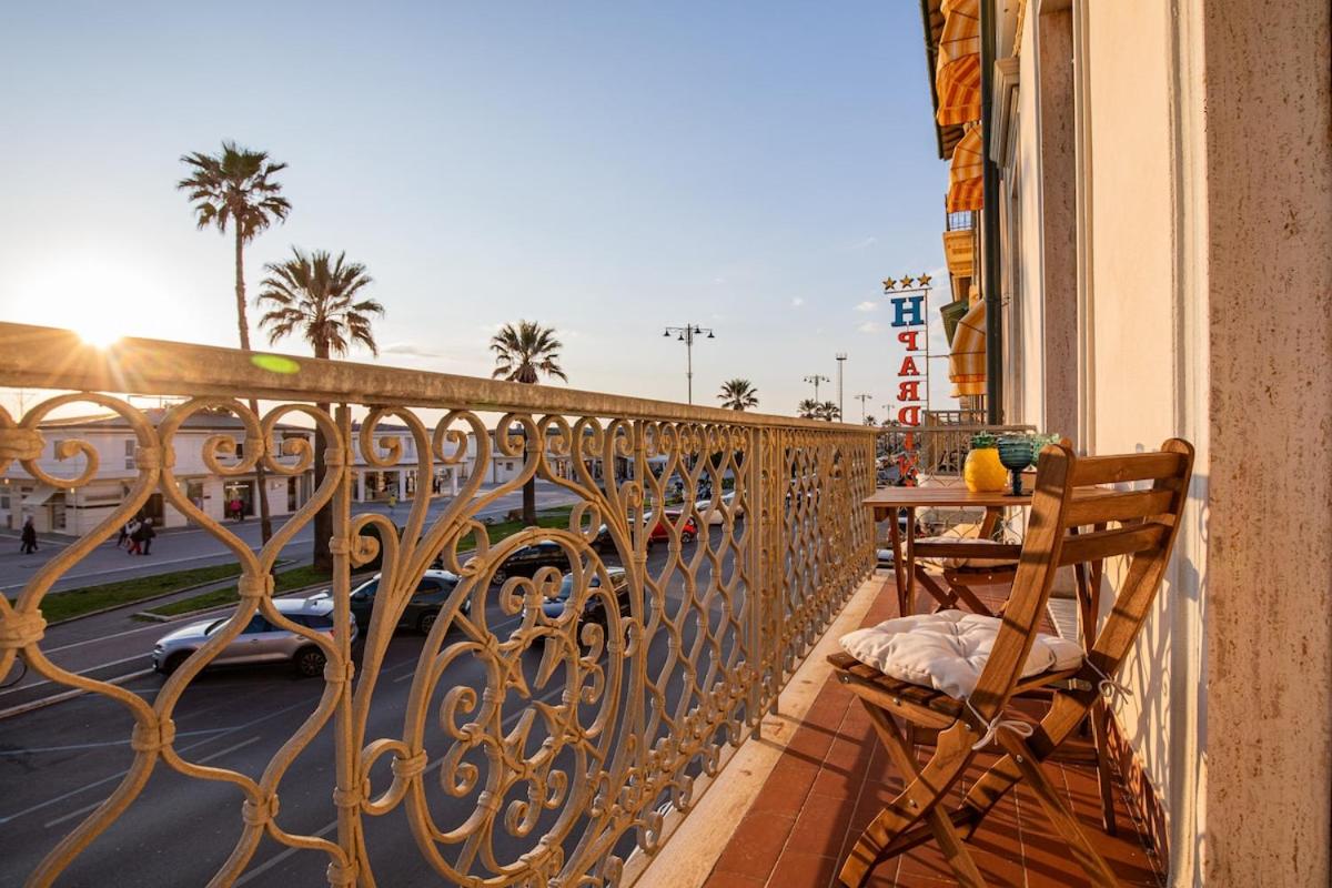 VistaMare, superior stay on Viareggio's Promenade - Chambres d'hôtes Viareggio