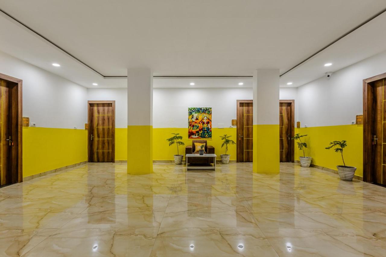 Brij Royal Heritage Hotel Near Prem Mandir Vrindavan - Bed and Breakfast