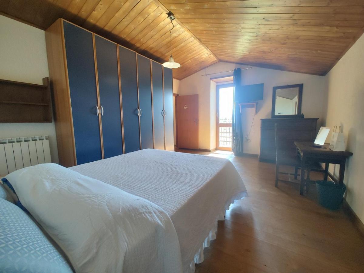 Deluxe Double Room (2 Adults + 1 Child)