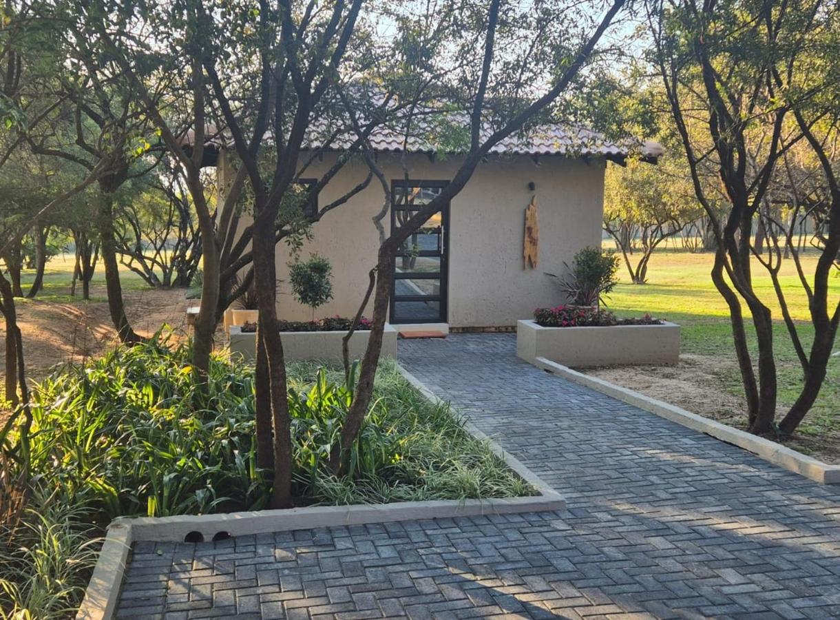 Hornbill Self Catering Cottages Muldersdrift - B&B