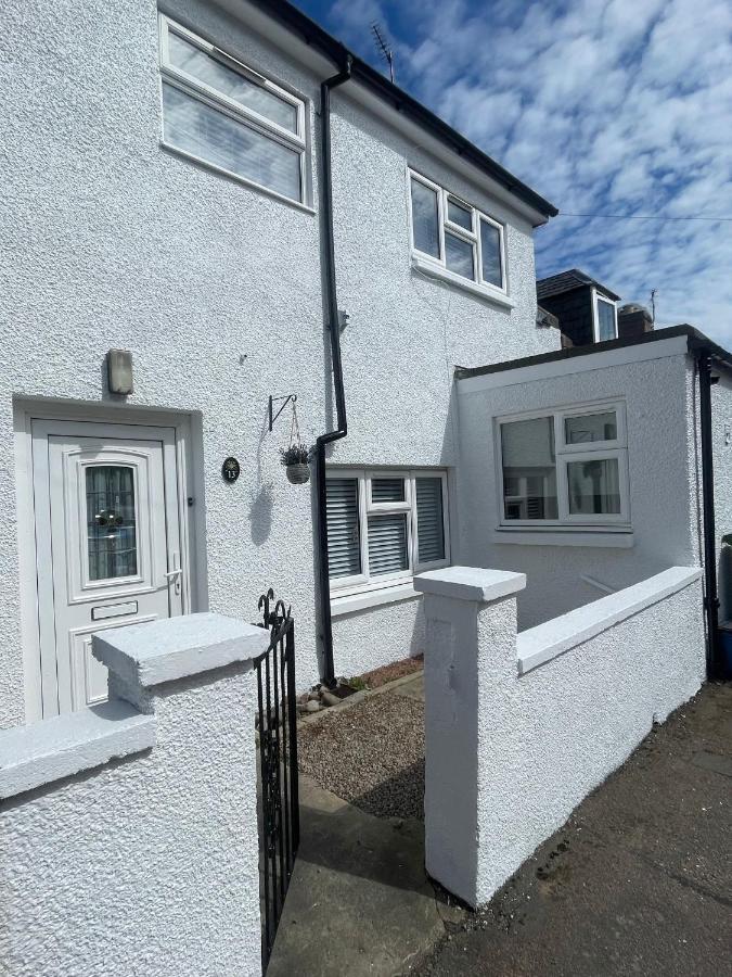Sea Breeze Cottage short walk to the beach, Nairn - B&B Nairn