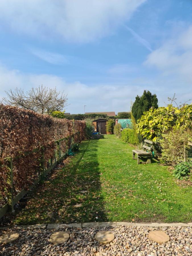 Filey house with new extension close to sea and shops - B&B