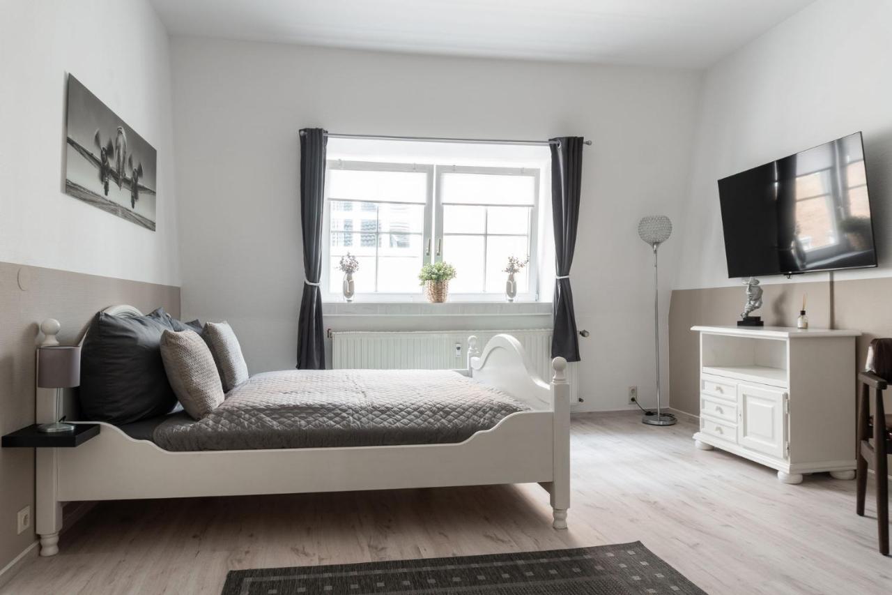 SchaeBu! 4 Apartment Zentral Am Altmarkt - B&B Cottbus