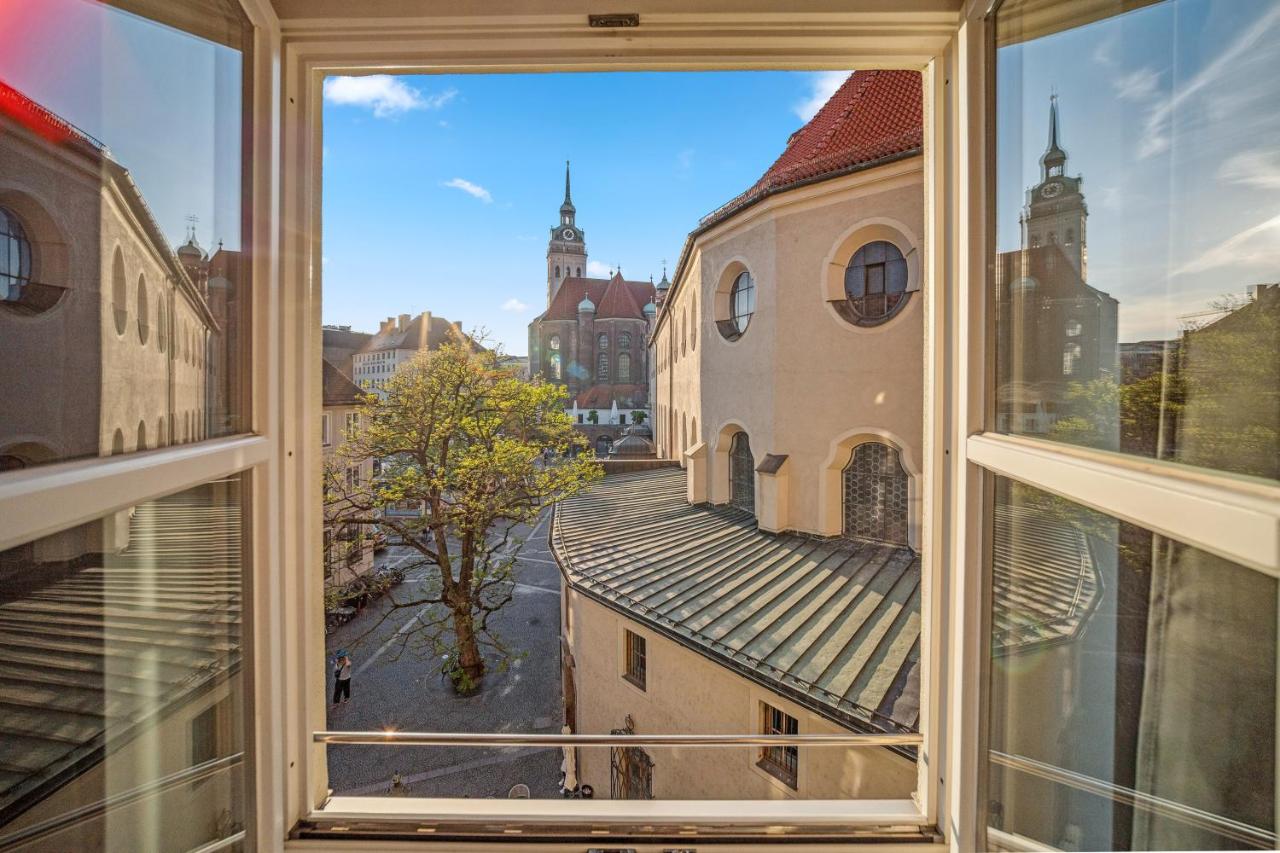 Munich Most Central Holiday Apartment 90m2 - 969 sq ft of Luxury - Chambres d'hôtes Munich