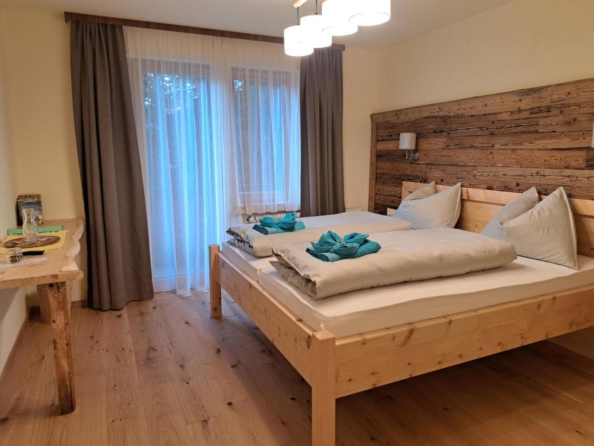 Doppelzimmer mit Balkon