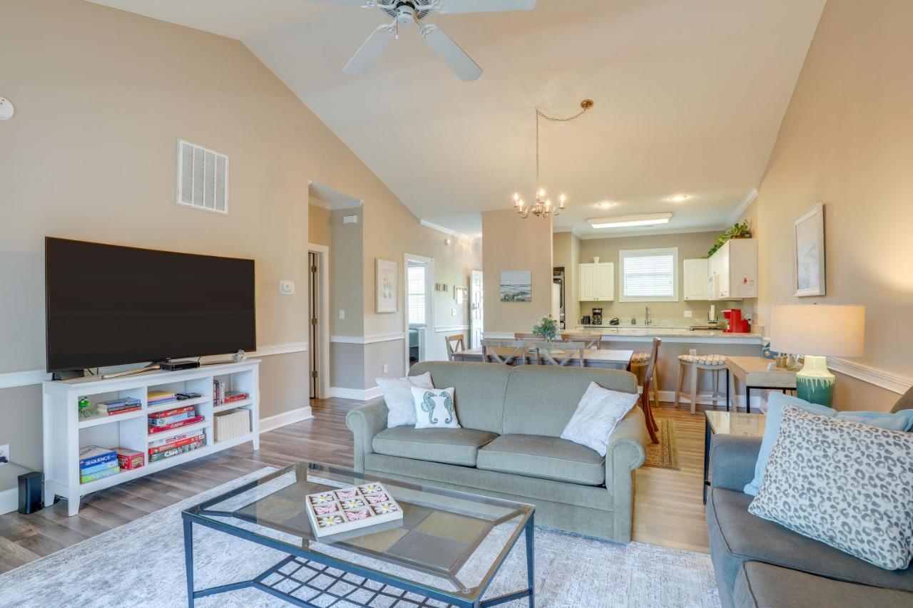 2 Mi to Water Myrtle Beach Condo with Pool Access - Chambres d’hôtes Myrtle Beach